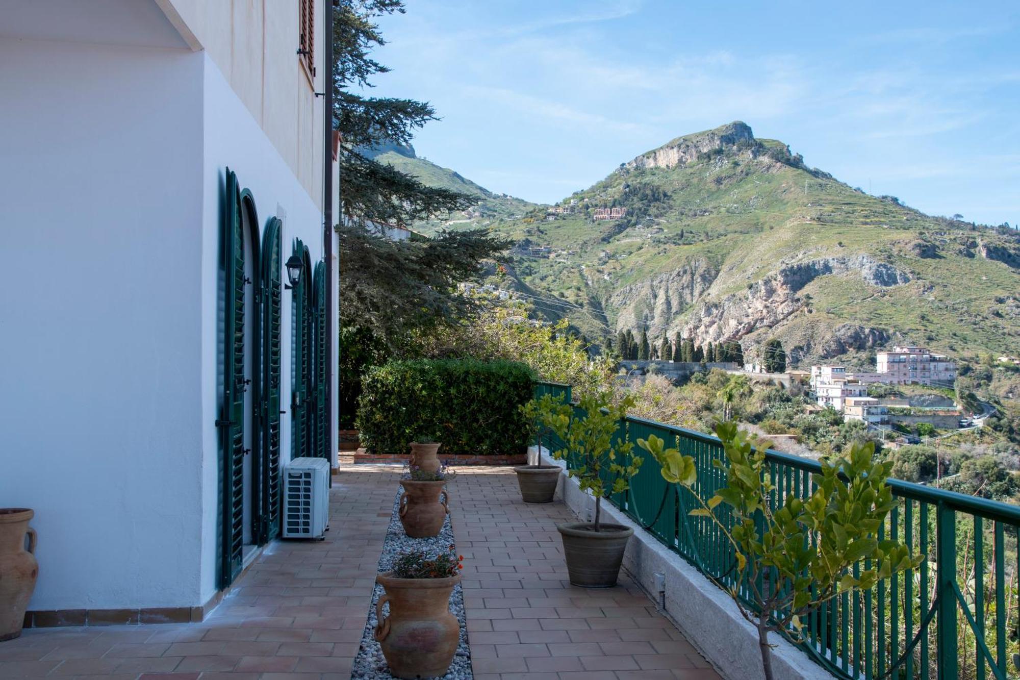 Taormina Holiday Apartment Exterior photo